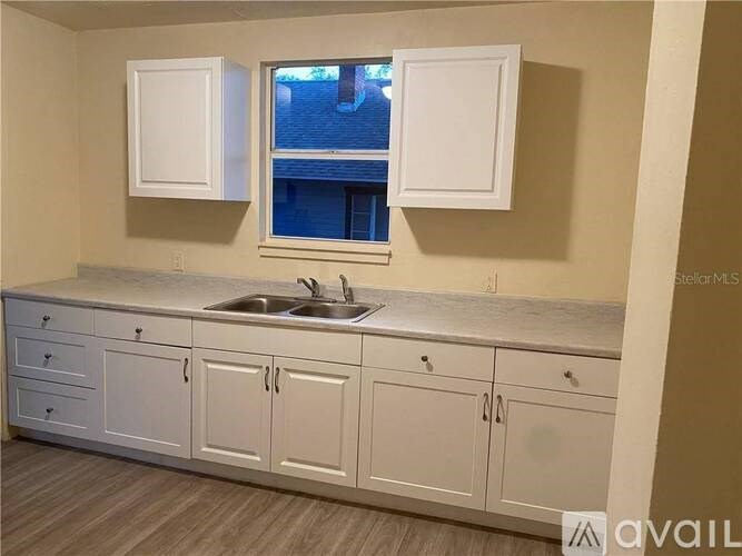 821 Newton Avenue South 3 Beds Single Family Home for Rent - Photo Gallery 5