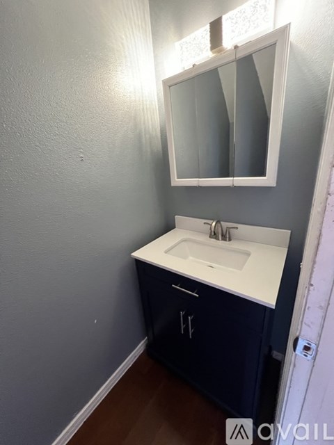 44 Royal Crest Drive 2 Beds Apartment for Rent