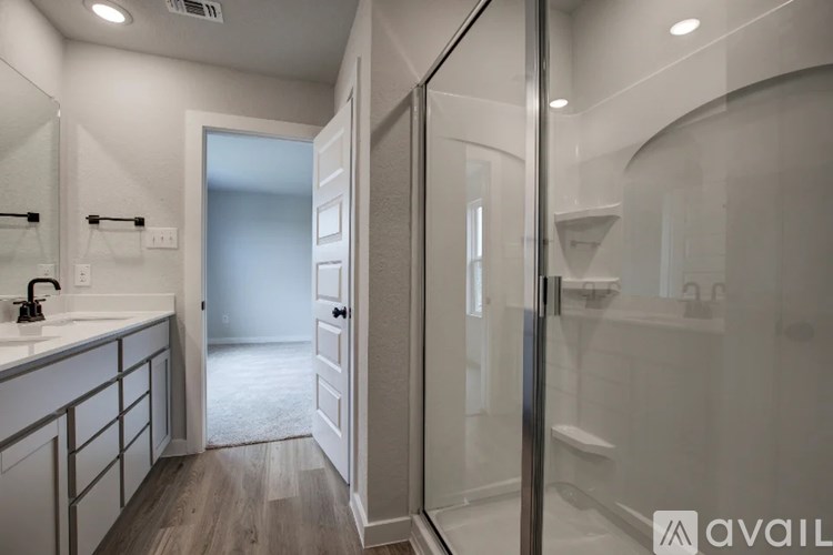 5935 West Hausman Road, Bldg# 25 3 Beds Single Family Home for Rent - Photo Gallery 15