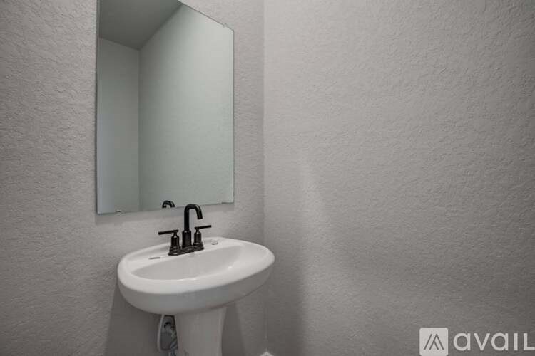 5935 West Hausman Road, Bldg# 25 3 Beds Single Family Home for Rent - Photo Gallery 4