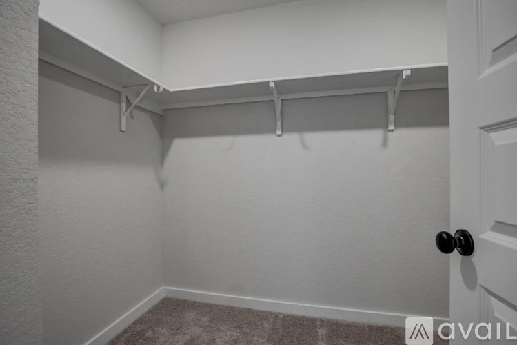 5935 West Hausman Road, Bldg# 25 3 Beds Single Family Home for Rent - Photo Gallery 6