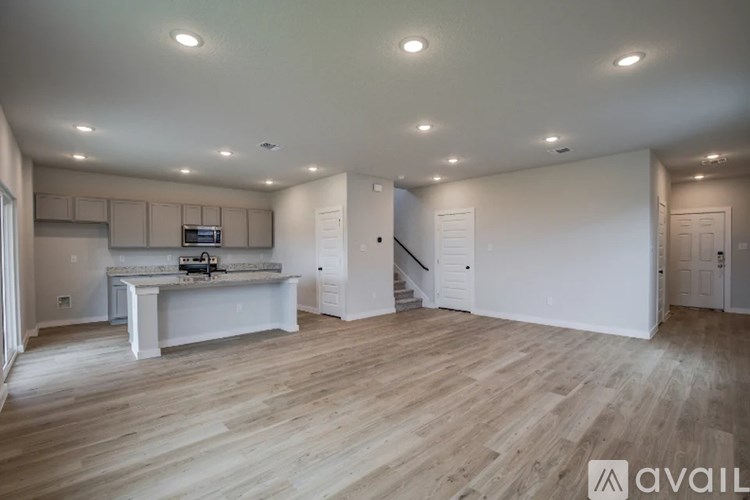 5935 West Hausman Road, Bldg# 25 3 Beds Single Family Home for Rent - Photo Gallery 10