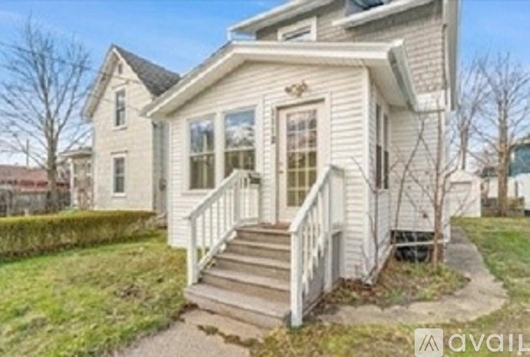 1112 East Ganson Street 2 Beds Single Family Home for Rent - Photo Gallery 1