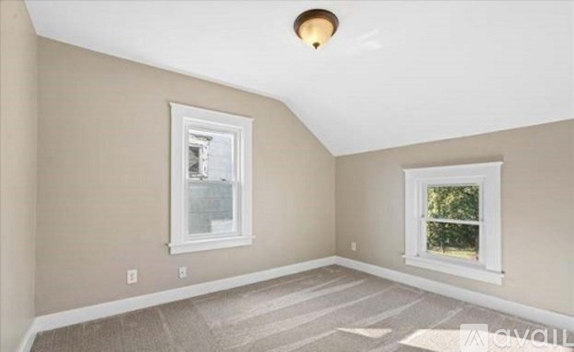 1112 East Ganson Street 2 Beds Single Family Home for Rent - Photo Gallery 18