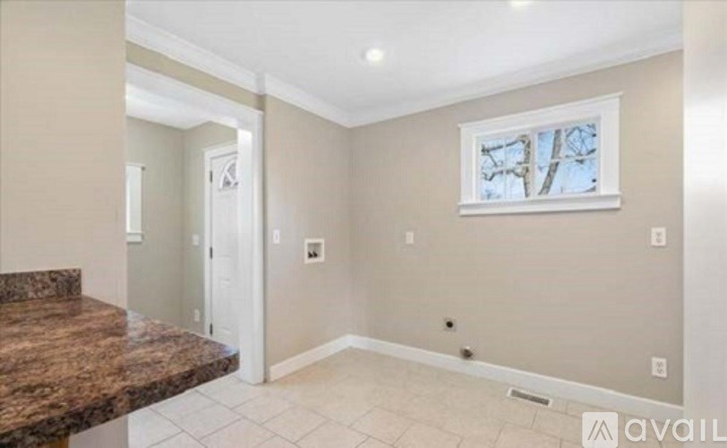 1112 East Ganson Street 2 Beds Single Family Home for Rent - Photo Gallery 7