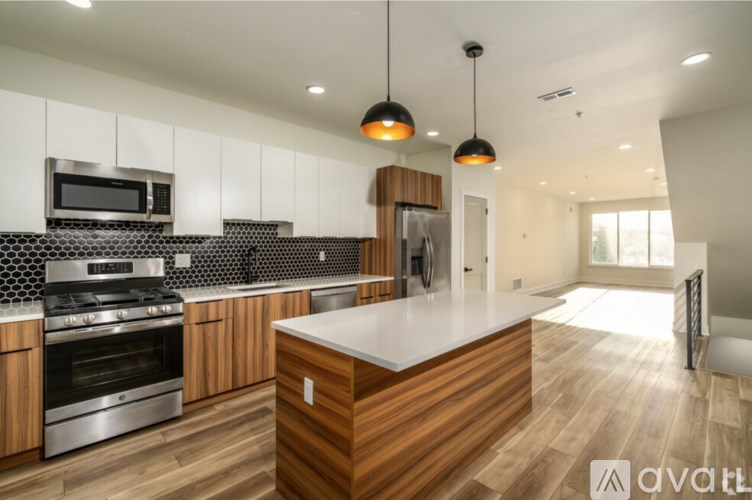 2500 E Tioga St 2 Beds Apartment for Rent - Photo Gallery 17