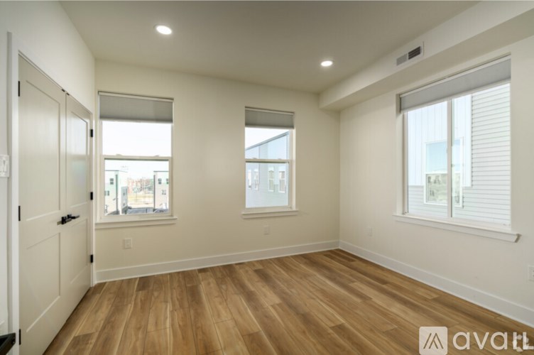 2500 E Tioga St 2 Beds Apartment for Rent - Photo Gallery 9
