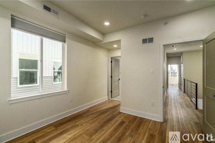 2500 E Tioga St 2 Beds Apartment for Rent - Photo Gallery 10
