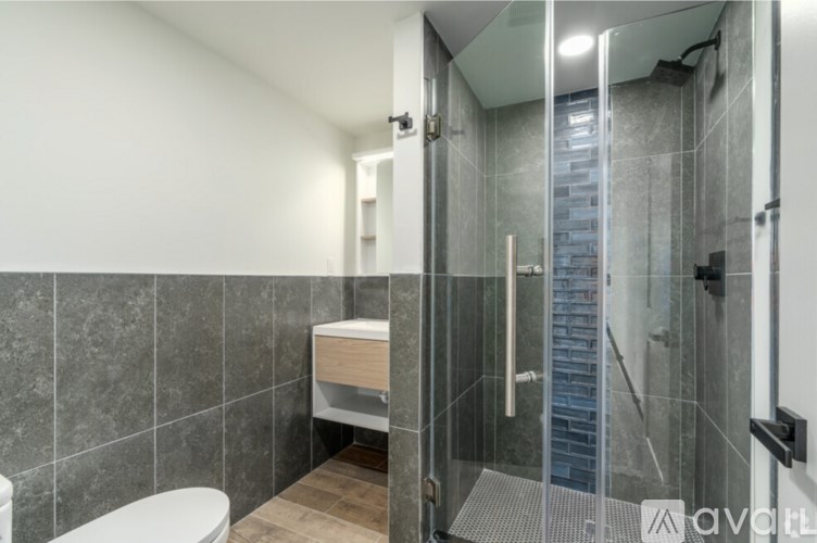 2500 E Tioga St 2 Beds Apartment for Rent - Photo Gallery 9