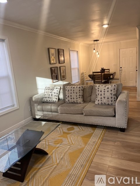 2014 Willis St 3 Beds Apartment for Rent