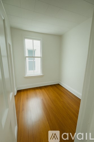 93 6th Ave 4 Beds Apartment for Rent - Photo Gallery 7