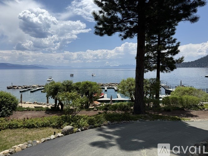 557 Lakeshore Boulevard 2 Beds Condo for Rent - Photo Gallery 1