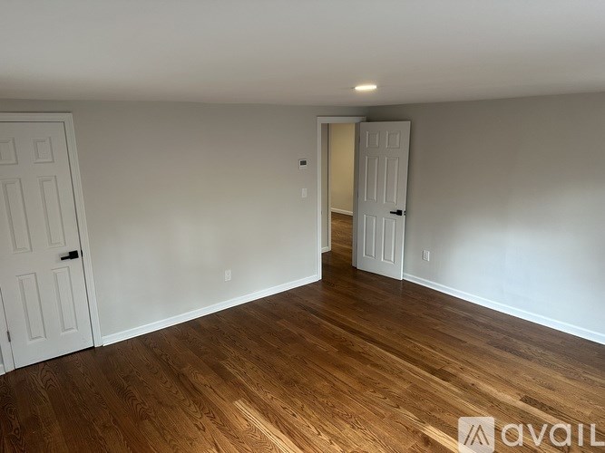 124 Seymour Road 3 Beds Single Family Home for Rent - Photo Gallery 7