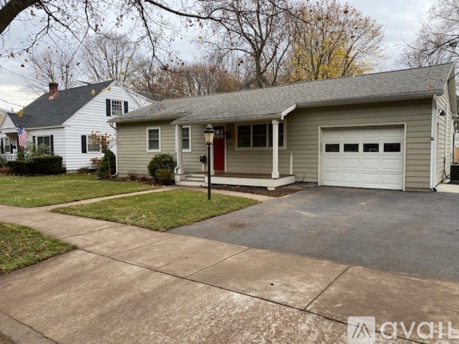 300 Caroline Street 2 Beds Single Family Home for Rent - Photo Gallery 1