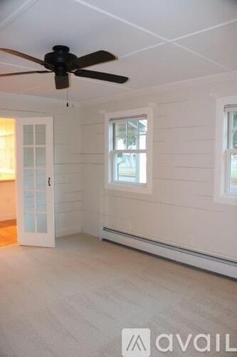 300 Caroline Street 2 Beds Single Family Home for Rent - Photo Gallery 16