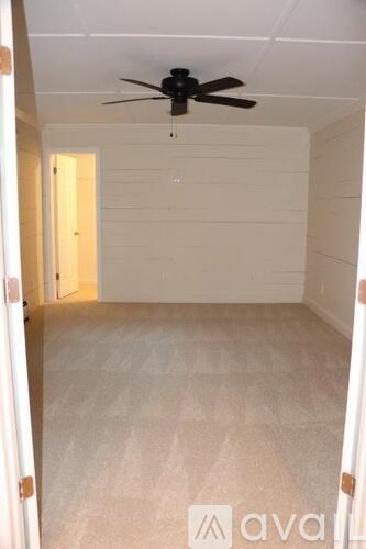 300 Caroline Street 2 Beds Single Family Home for Rent - Photo Gallery 17