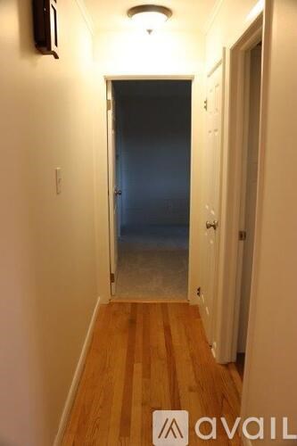 300 Caroline Street 2 Beds Single Family Home for Rent - Photo Gallery 20