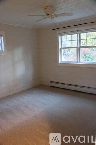 300 Caroline Street 2 Beds Single Family Home for Rent - Photo Gallery 22