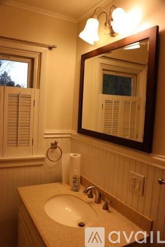 300 Caroline Street 2 Beds Single Family Home for Rent - Photo Gallery 28