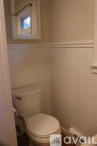 300 Caroline Street 2 Beds Single Family Home for Rent - Photo Gallery 31