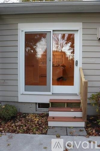 300 Caroline Street 2 Beds Single Family Home for Rent - Photo Gallery 37