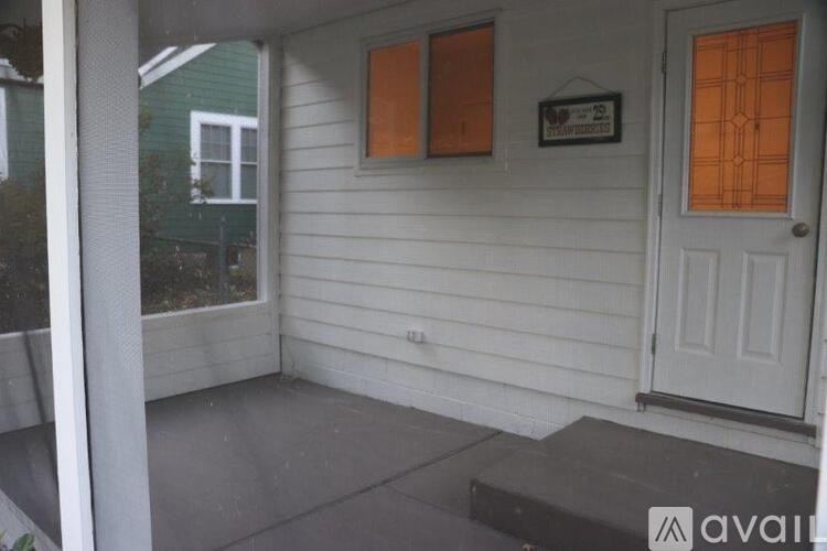 300 Caroline Street 2 Beds Single Family Home for Rent - Photo Gallery 40