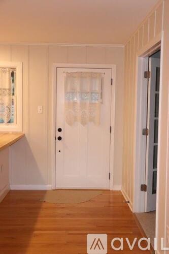 300 Caroline Street 2 Beds Single Family Home for Rent - Photo Gallery 5