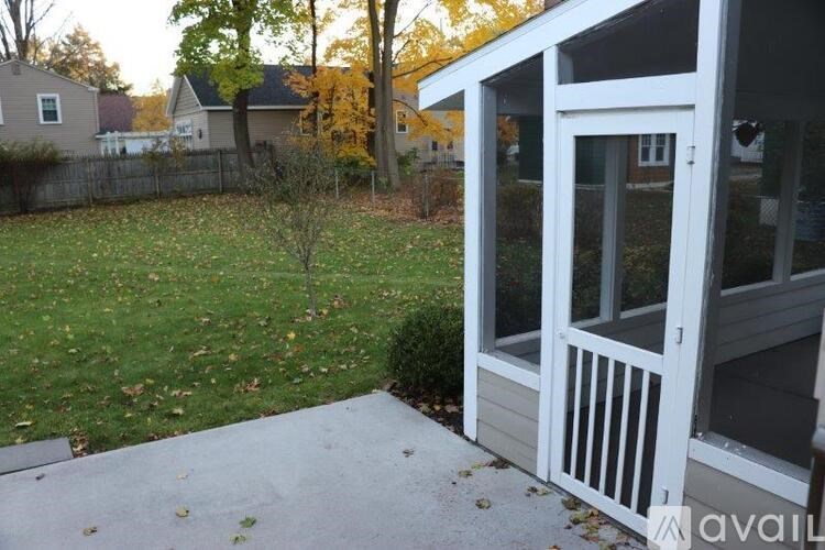 300 Caroline Street 2 Beds Single Family Home for Rent - Photo Gallery 42