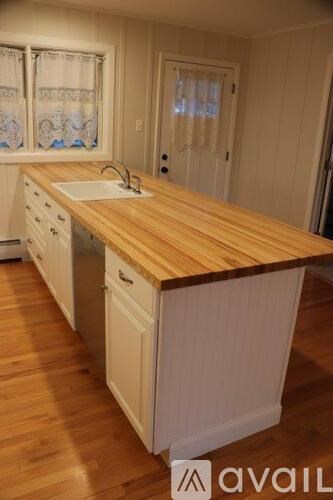 300 Caroline Street 2 Beds Single Family Home for Rent - Photo Gallery 46