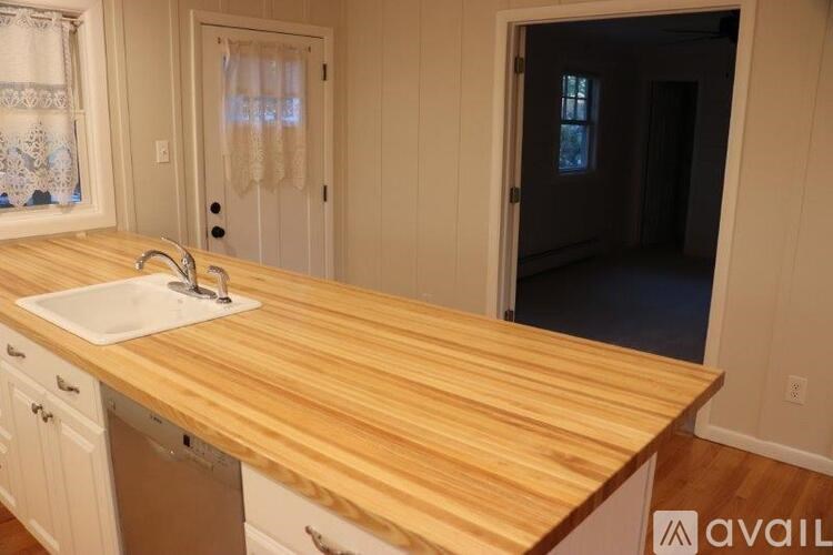 300 Caroline Street 2 Beds Single Family Home for Rent - Photo Gallery 47