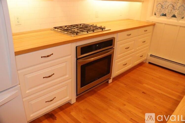 300 Caroline Street 2 Beds Single Family Home for Rent - Photo Gallery 50