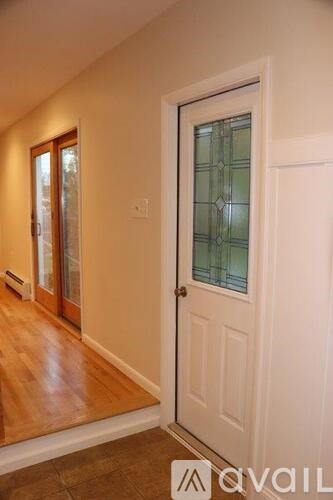 300 Caroline Street 2 Beds Single Family Home for Rent - Photo Gallery 10