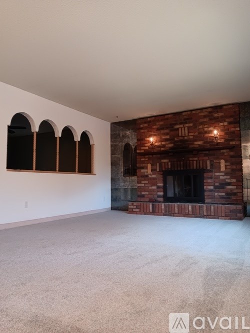 2479 Malletts Bay Avenue 3 Beds Single Family Home for Rent - Photo Gallery 1