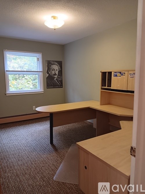 2479 Malletts Bay Avenue 3 Beds Single Family Home for Rent - Photo Gallery 11