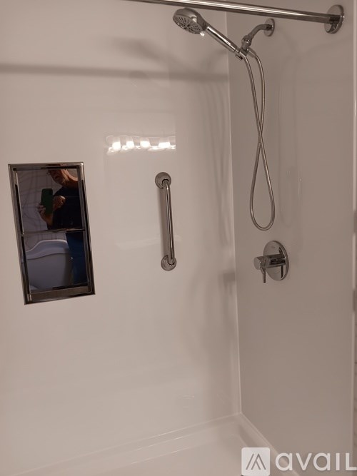 2479 Malletts Bay Avenue 3 Beds Single Family Home for Rent - Photo Gallery 6