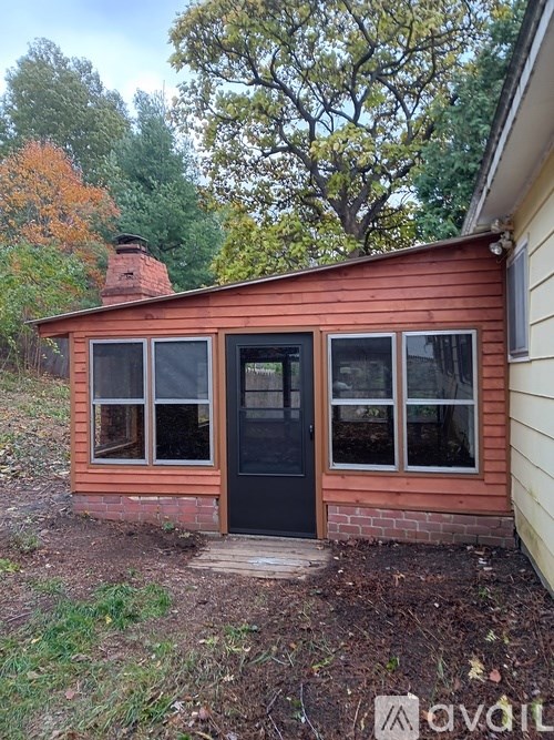 2479 Malletts Bay Avenue 3 Beds Single Family Home for Rent - Photo Gallery 8