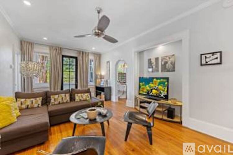 500 Queens Rd 2 Beds Apartment for Rent - Photo Gallery 7