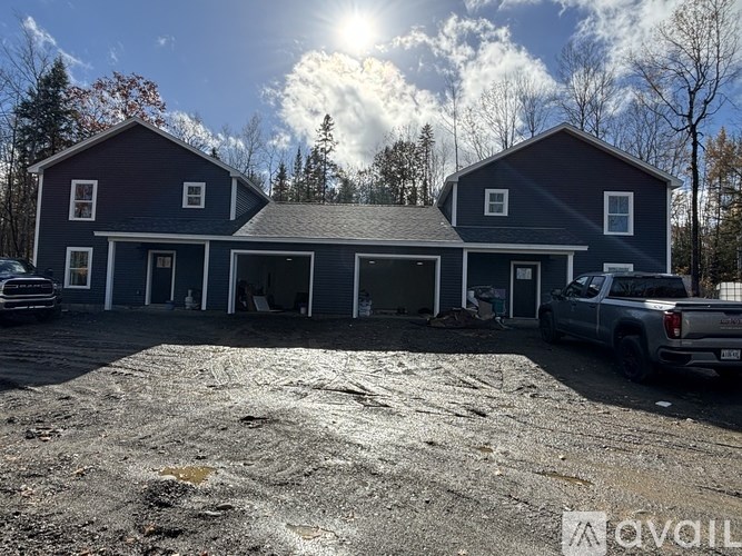 20 Pond Road 3 Beds Townhouse for Rent - Photo Gallery 1