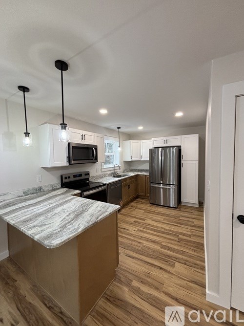 20 Pond Road 3 Beds Townhouse for Rent - Photo Gallery 9