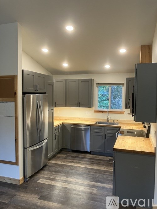 3764 Biz Point Road 2 Beds Single Family Home for Rent - Photo Gallery 2