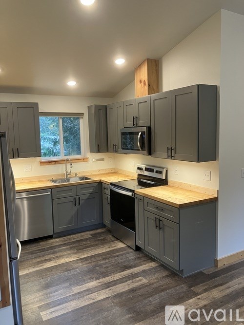 3764 Biz Point Road 2 Beds Single Family Home for Rent - Photo Gallery 7