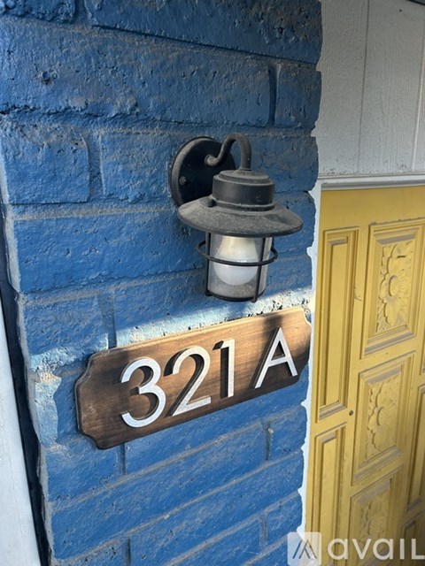 323 South Pioneer 2 Beds Apartment for Rent