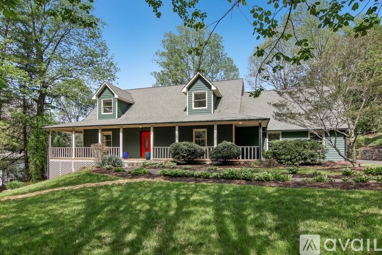 11 Timothy Ln 3 Beds Single Family Home for Rent - Photo Gallery 1