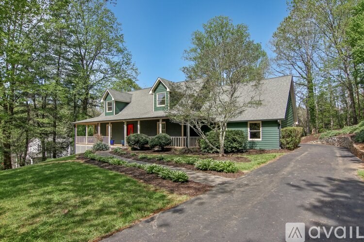 11 Timothy Ln 3 Beds Single Family Home for Rent - Photo Gallery 2