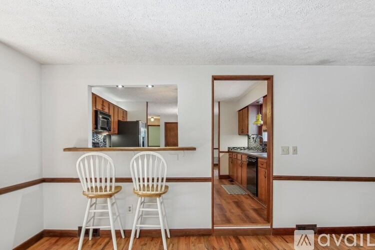 11 Timothy Ln 3 Beds Single Family Home for Rent - Photo Gallery 13