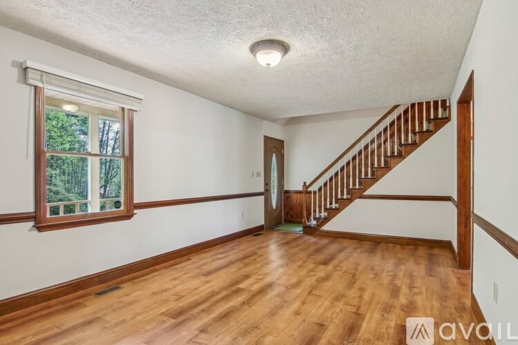 11 Timothy Ln 3 Beds Single Family Home for Rent - Photo Gallery 19