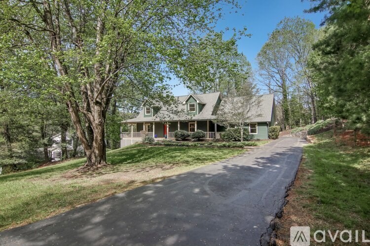 11 Timothy Ln 3 Beds Single Family Home for Rent - Photo Gallery 4