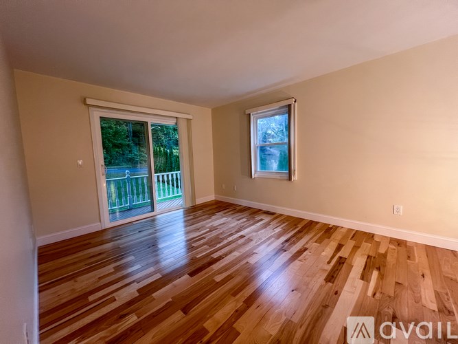 49 Connecticut 37 3 Beds Single Family Home for Rent - Photo Gallery 8