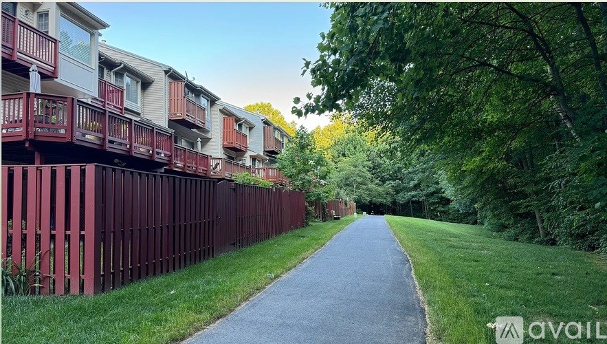 9085 Golden Sunset Lane 4 Beds Townhouse for Rent - Photo Gallery 12