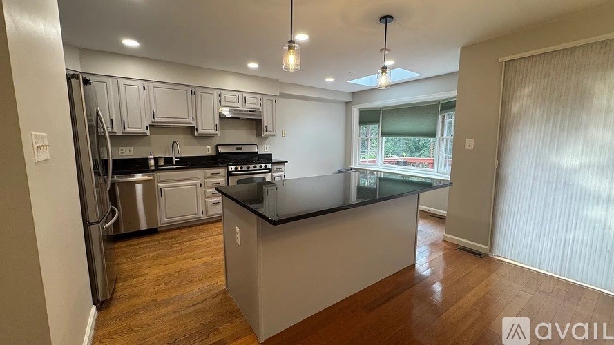 9085 Golden Sunset Lane 4 Beds Townhouse for Rent - Photo Gallery 4